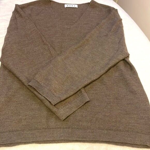 Wera Stockholm- Light Brown V Neck 3/4 Length Sleeve Soft Sweater- Size Small - Picture 7 of 7